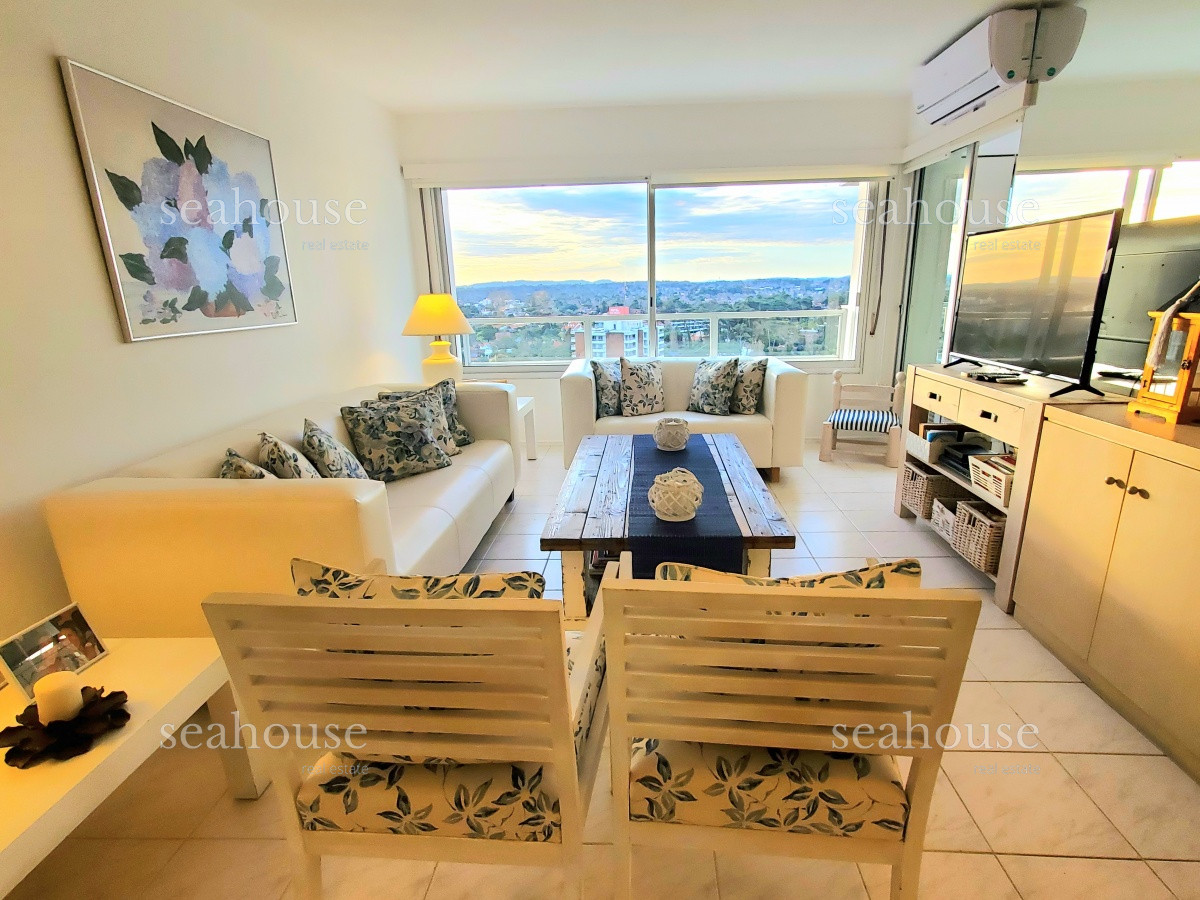 Apartamento Ref.564 - Departamento en venta en exclusivo complejo en playa mansa.