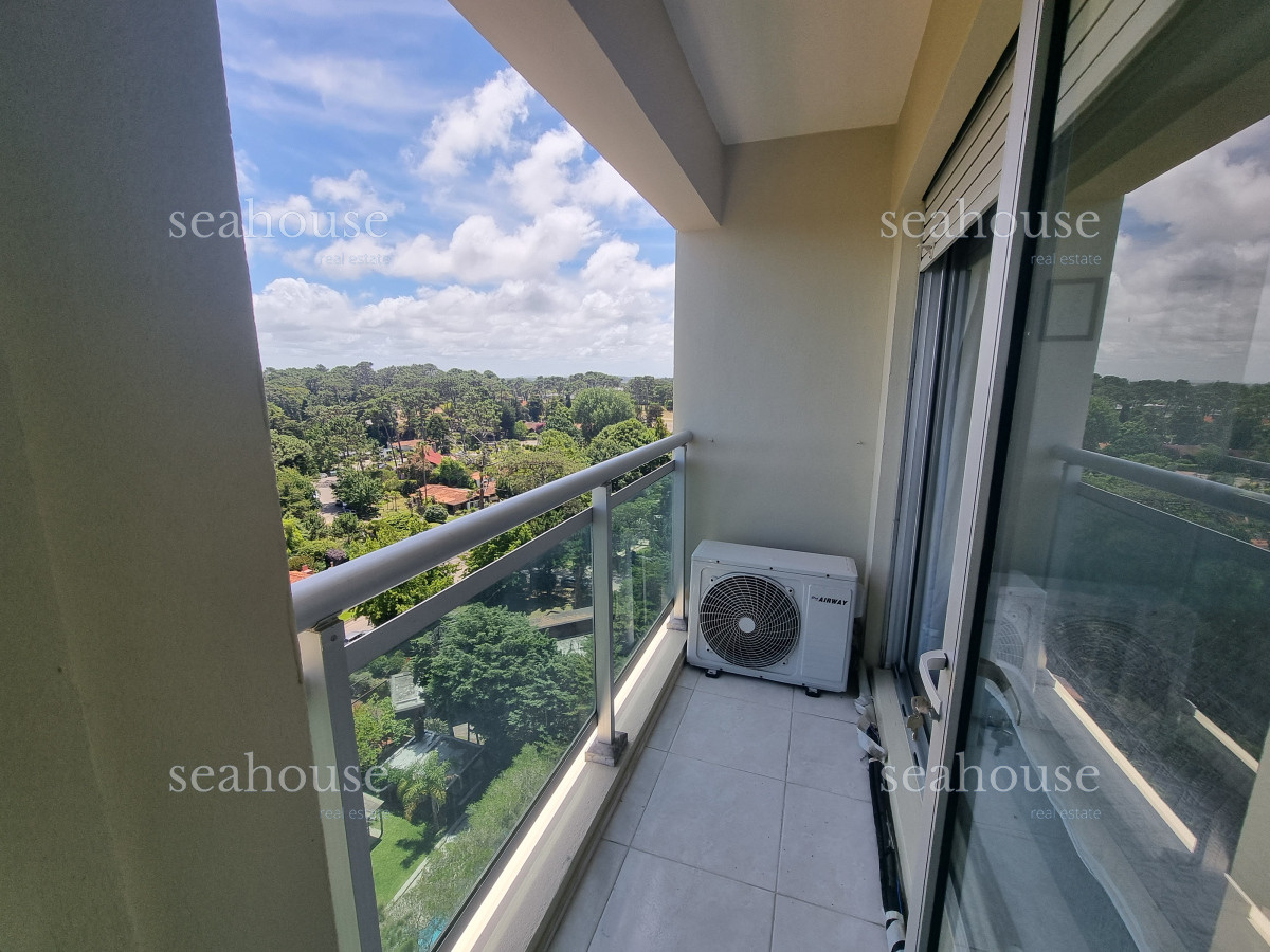Apartamento Ref.1121 - Departamento en venta en Edificio 12 Lunas.