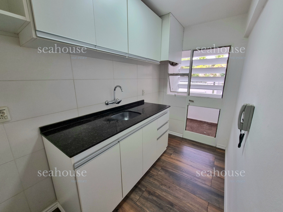 Apartamento Ref.1228 - Departamento en venta - Edificio Puesta del Sol I
