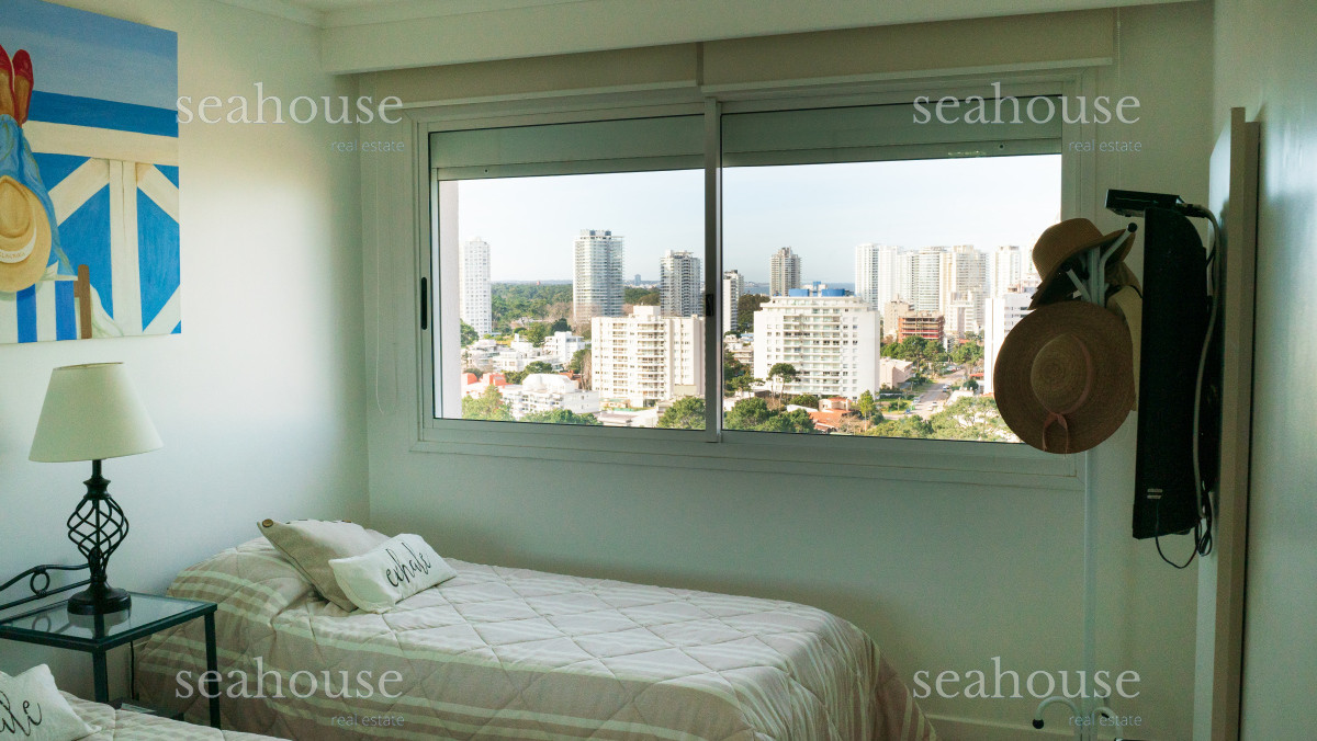 Apartamento Ref.1272 - Apartamento esquinero con vista panorámica - Punta del Este