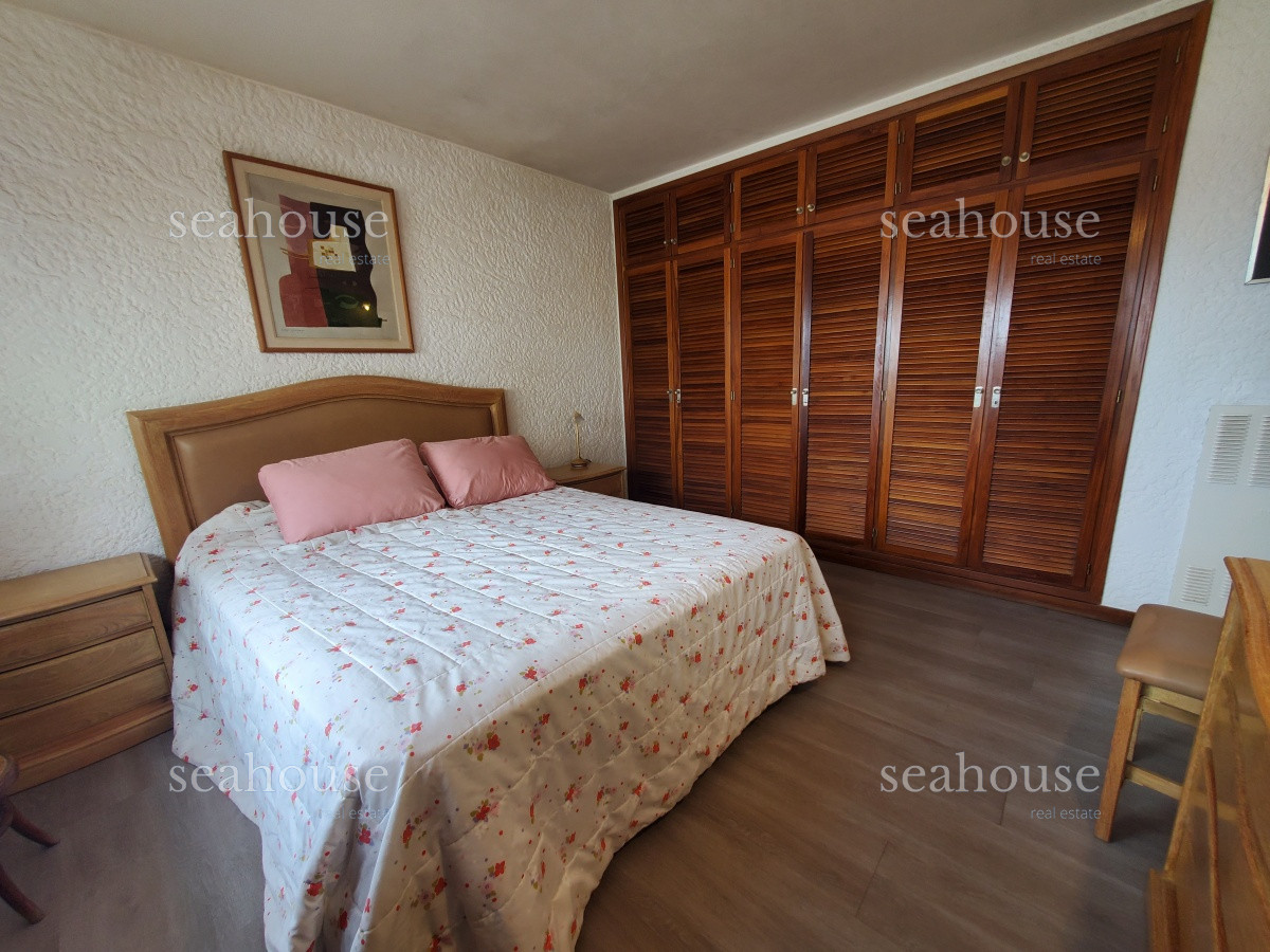 Apartamento Ref.397 - Edificio VARADERO Punta del Este