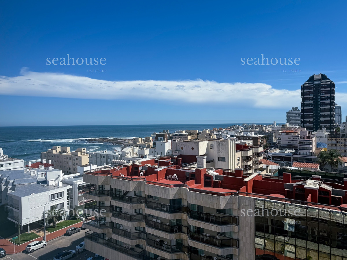 Apartamento Ref.841 - Venta apartamento de 2 dormitorios en Península, Punta del Este
