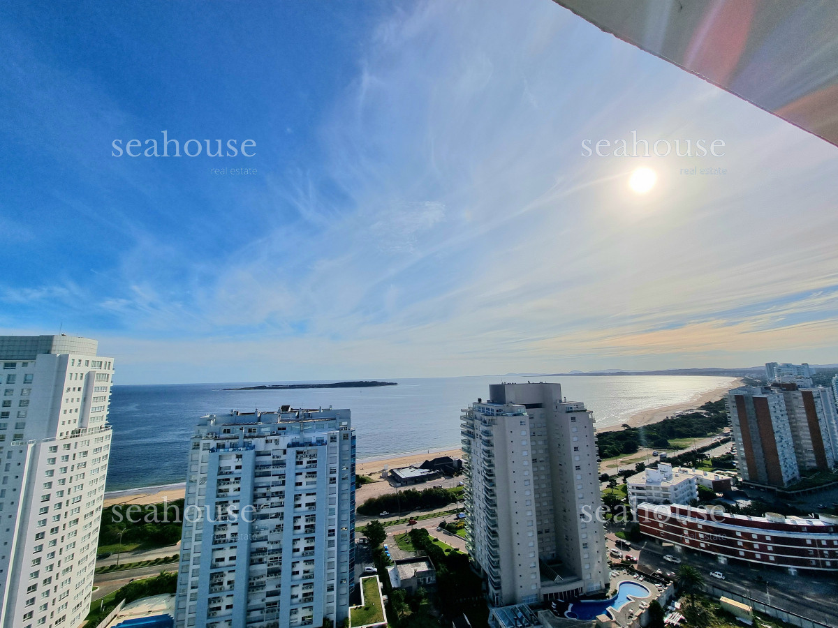 Apartamento Ref.1208 - Penthouse con vista panóramica al mar - Playa Mansa, parada 5