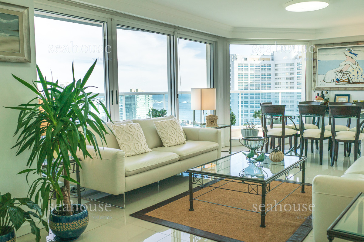 Apartamento Ref.1272 - Apartamento esquinero con vista panorámica - Punta del Este