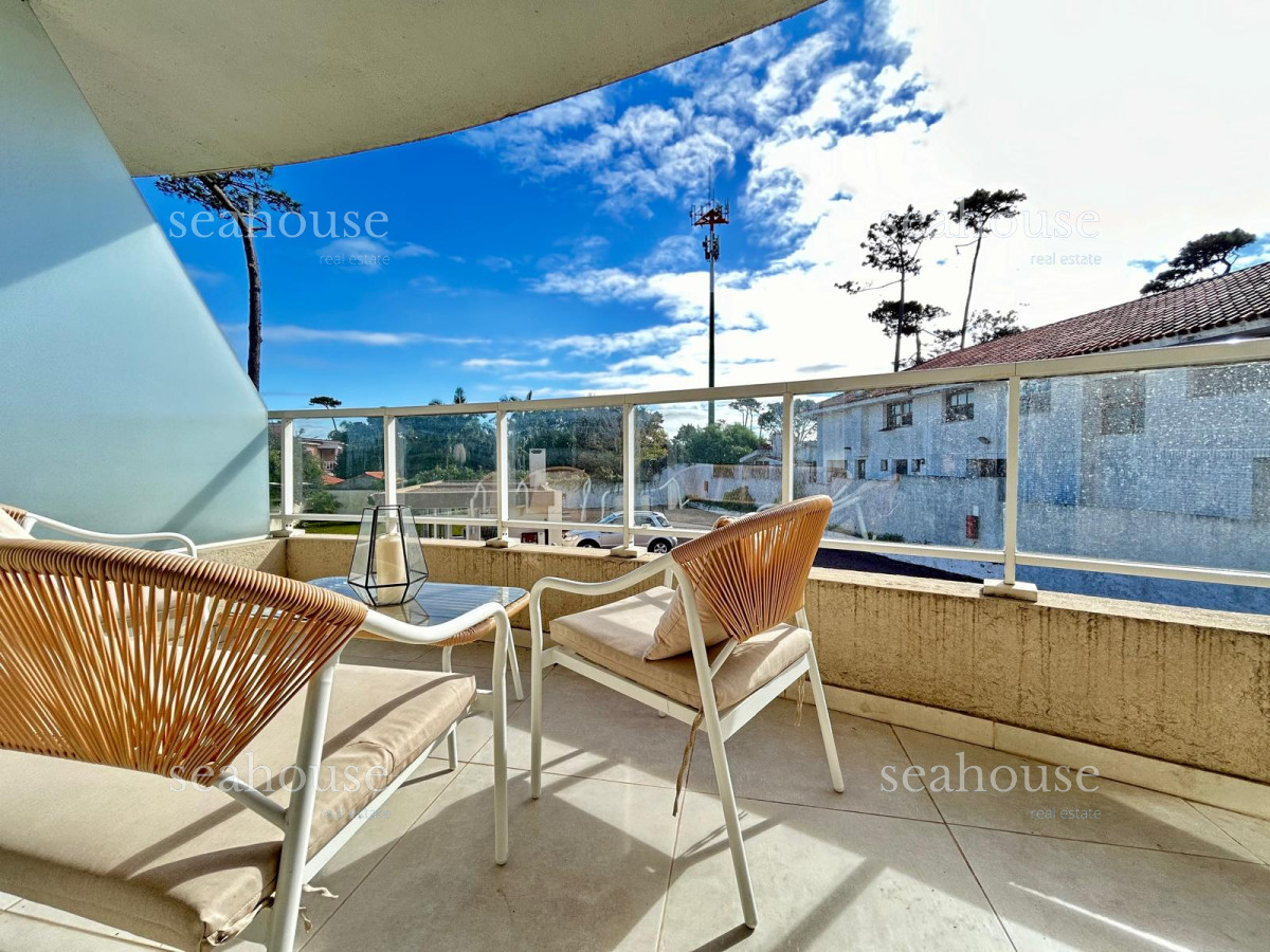 Apartamento Ref.984 - Playa mansa - 1 dormitorio