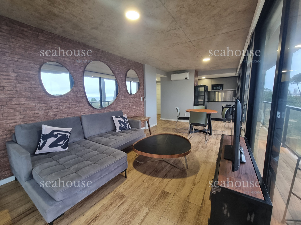 Apartamento Ref.1244 - Departamento en venta - 2 dormitorios -Playa Mansa, Punta del Este
