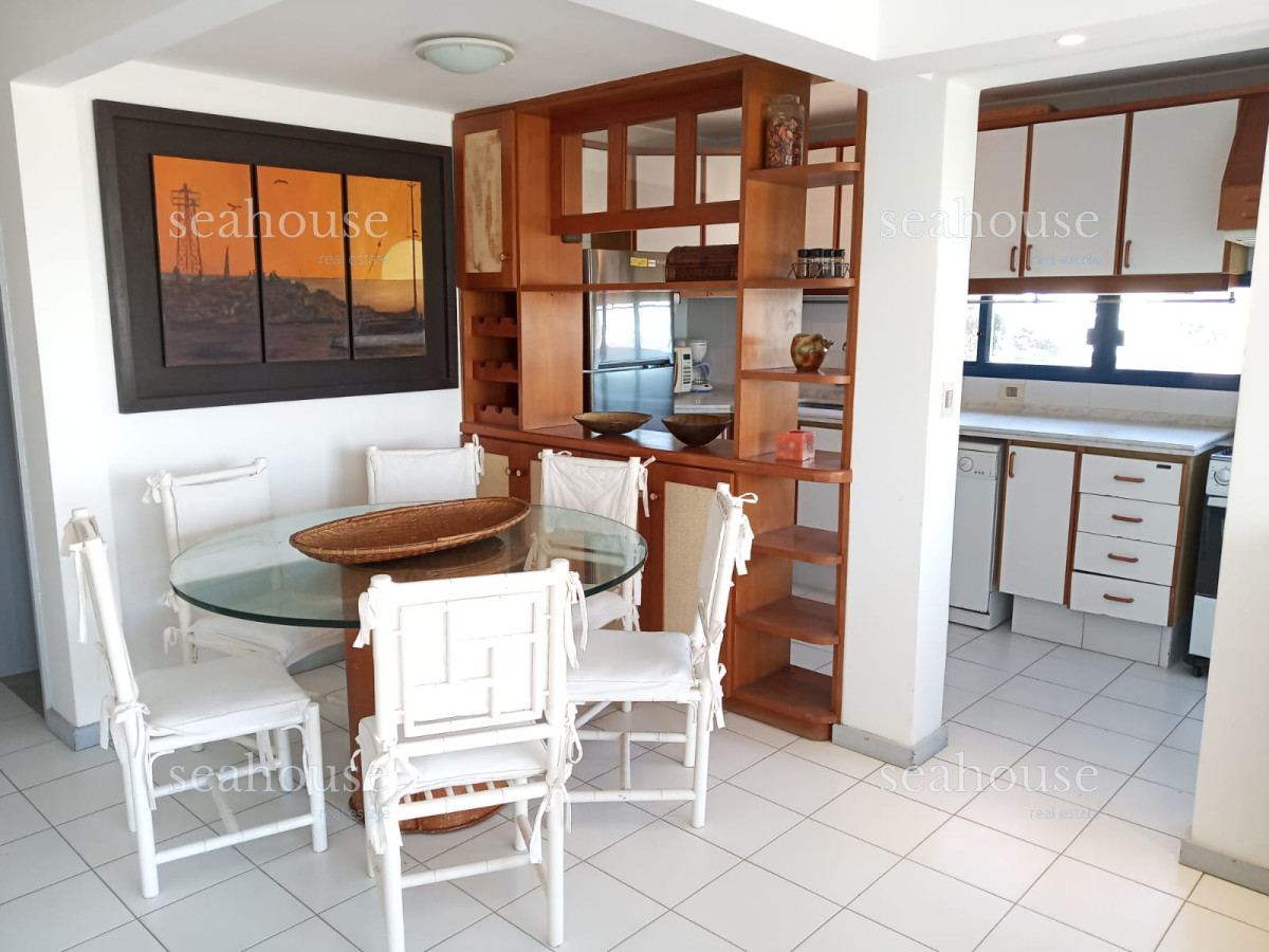 Apartamento Ref.4 - Departamento a la venta en Punta del Este.