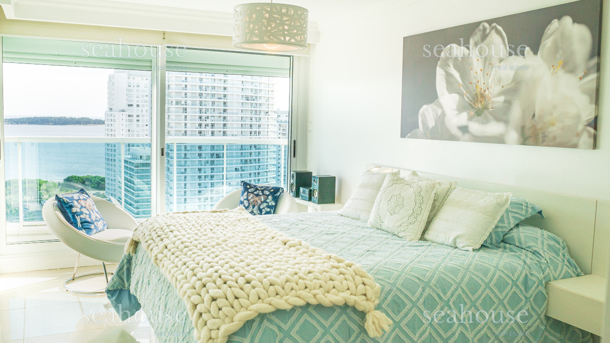 Apartamento Ref.1272 - Apartamento esquinero con vista panorámica - Punta del Este