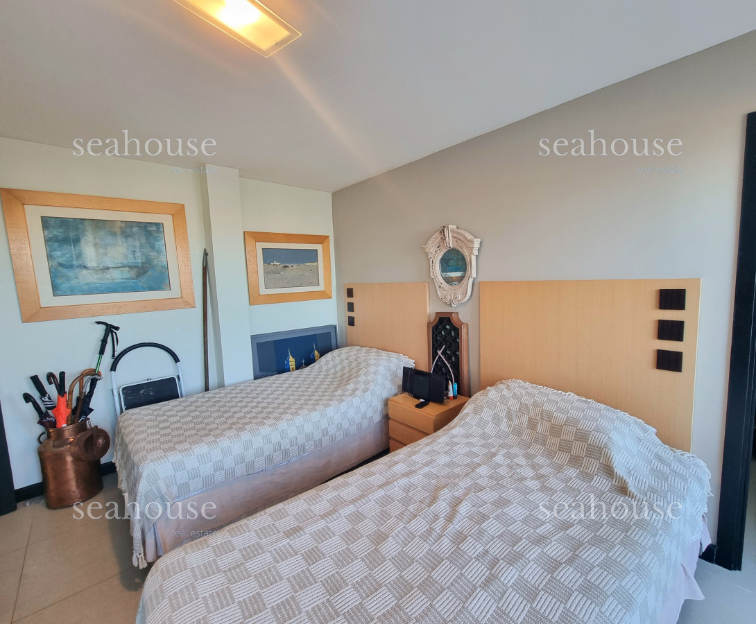 Apartamento Ref.1208 - Penthouse con vista panóramica al mar - Playa Mansa, parada 5