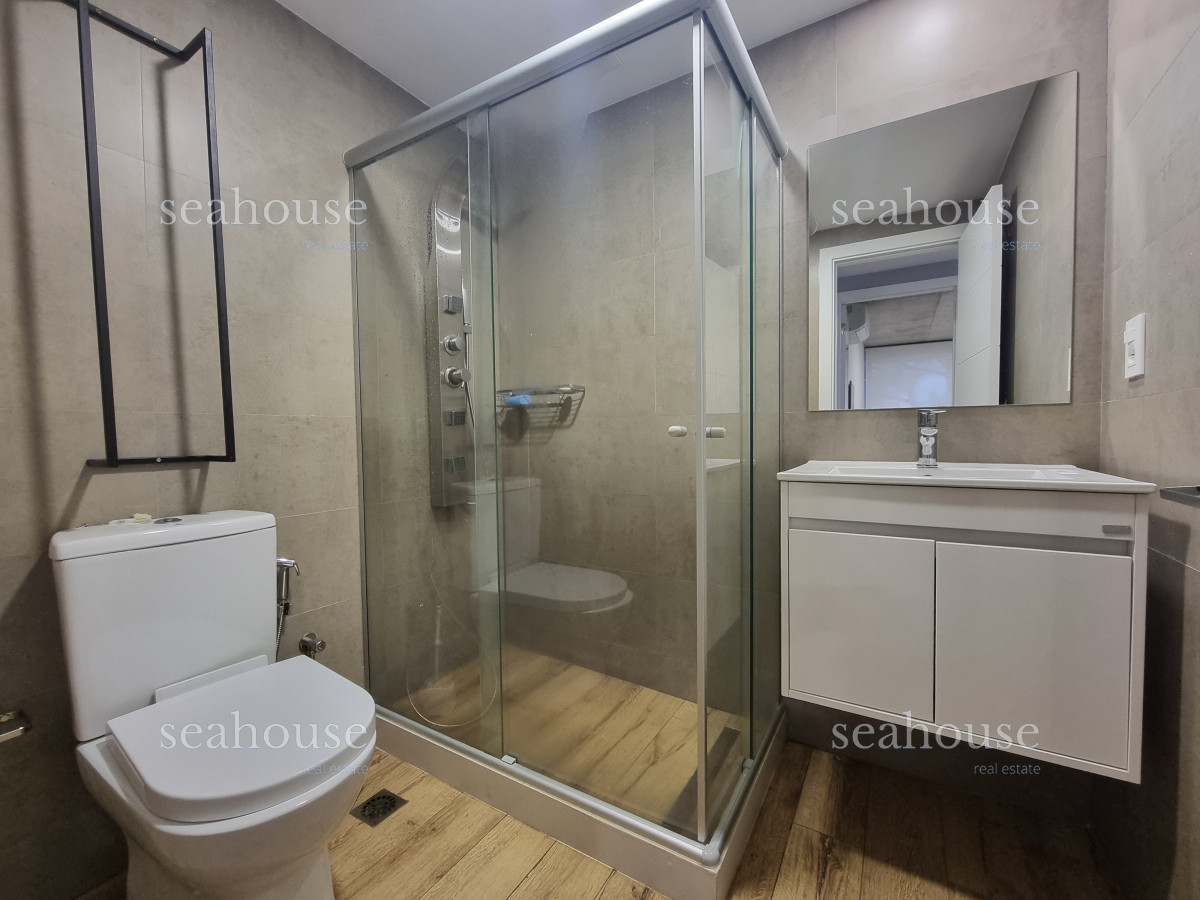Apartamento Ref.1244 - Departamento en venta - 2 dormitorios -Playa Mansa, Punta del Este