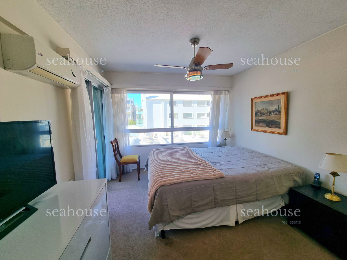 Apartamento Ref.1170 - Departamento en Venta en Península, Torre Van Gogh - 2 dorms