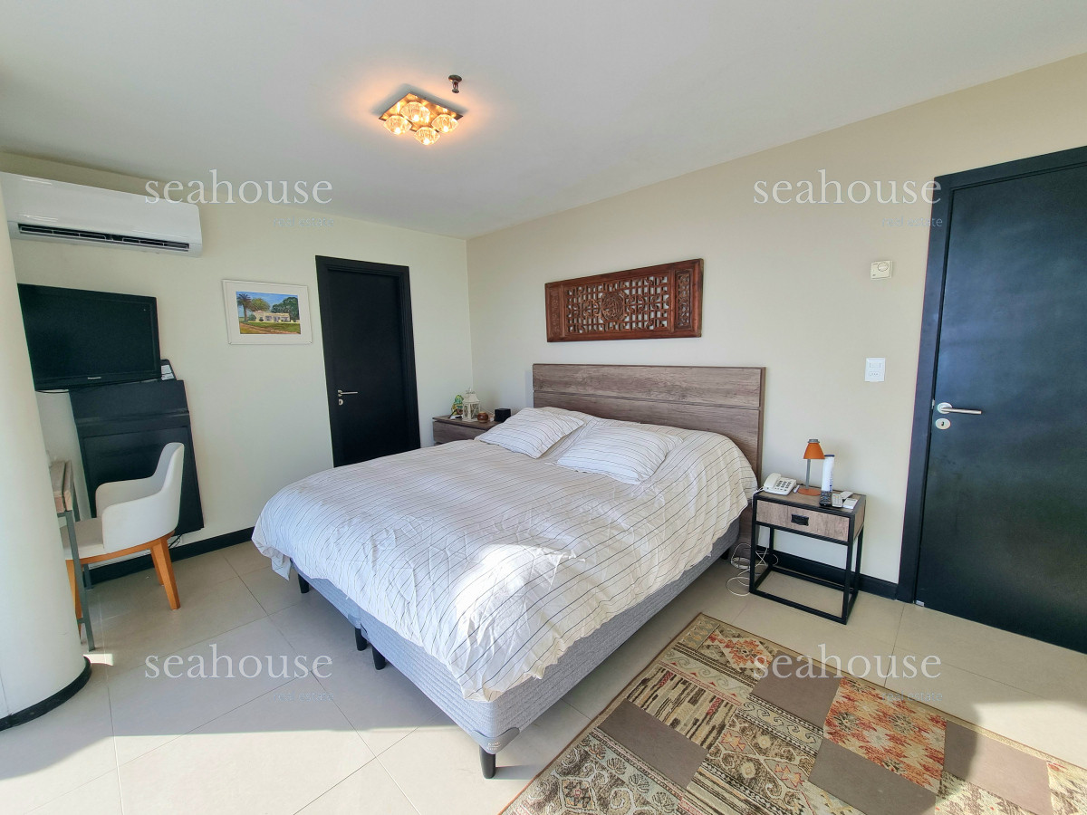 Apartamento Ref.1208 - Penthouse con vista panóramica al mar - Playa Mansa, parada 5