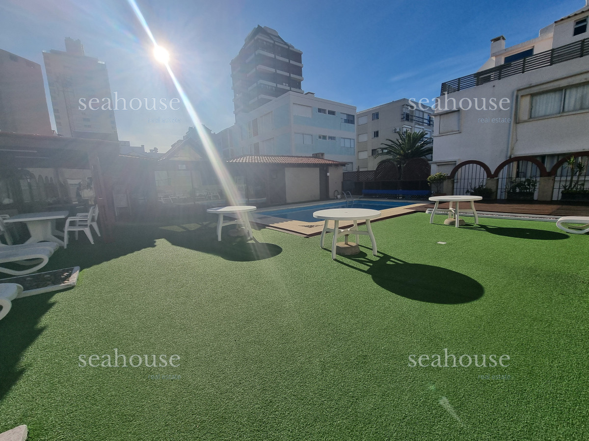 Apartamento Ref.1264 - Apartamento En Venta Península Punta del Este - Vista al Mar - 2 Dormitorios