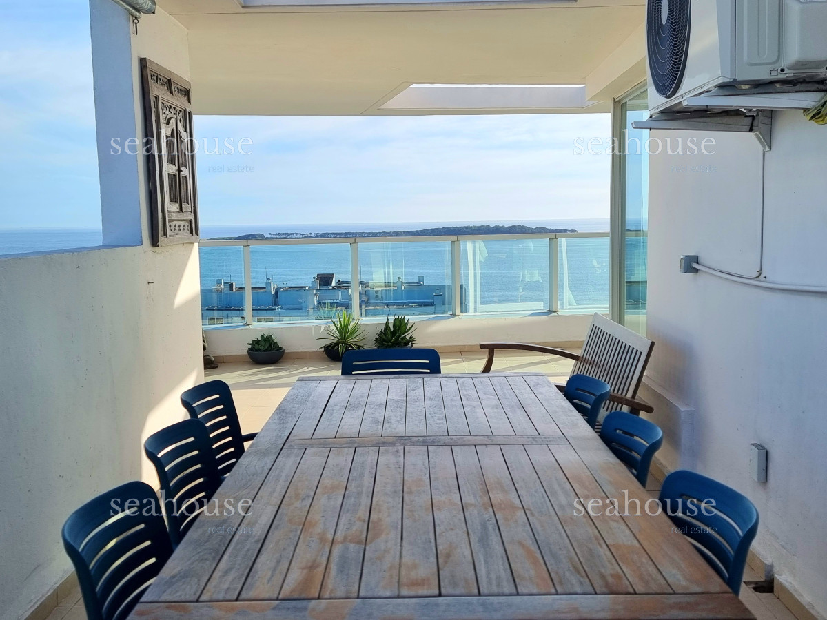Apartamento Ref.1208 - Penthouse con vista panóramica al mar - Playa Mansa, parada 5