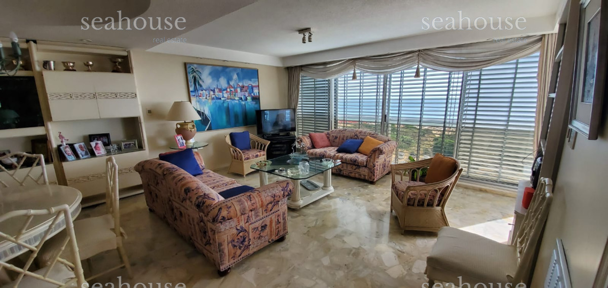 Apartamento Ref.53 - Departamento en venta en Edificio Tequendama 1.