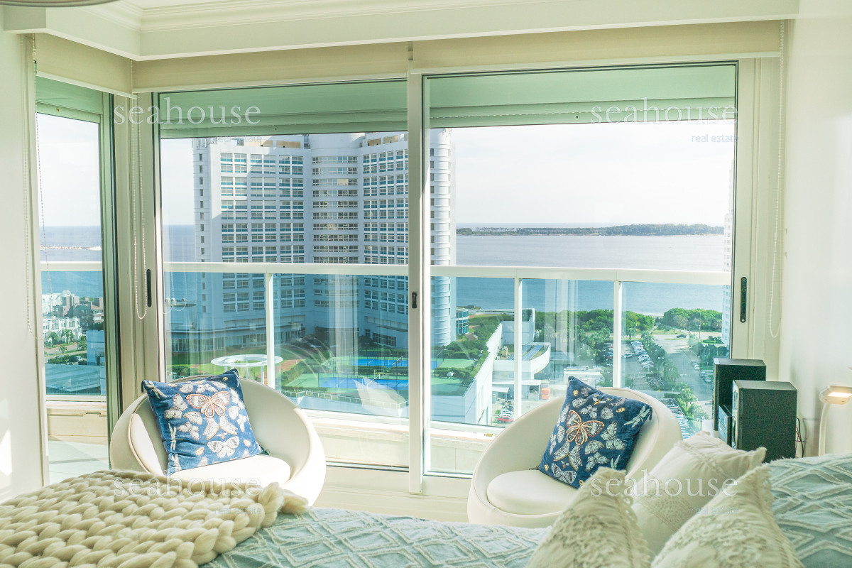 Apartamento Ref.1272 - Apartamento esquinero con vista panorámica - Punta del Este