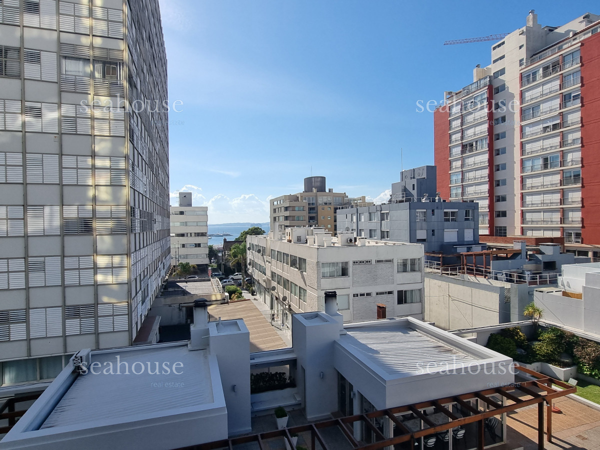 Apartamento Ref.1170 - Departamento en Venta en Península, Torre Van Gogh - 2 dorms