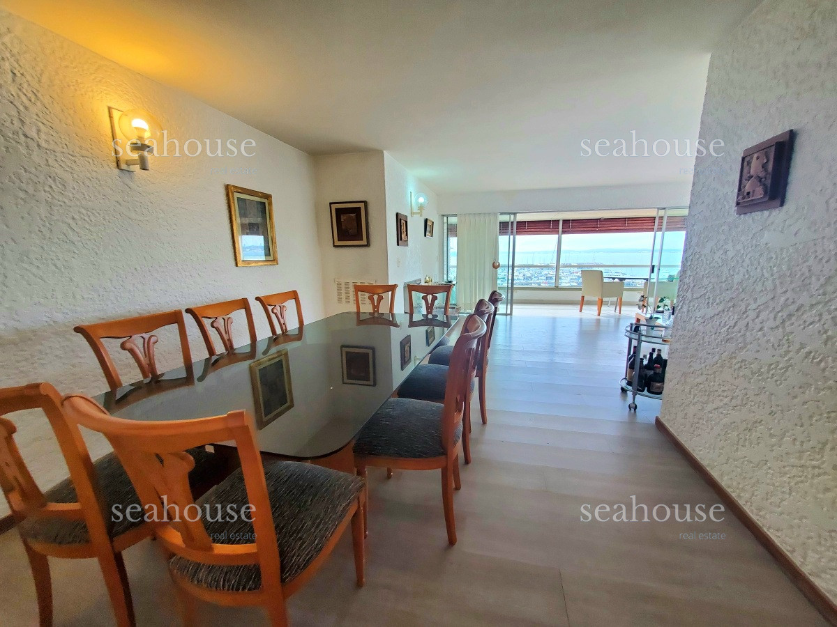 Apartamento Ref.397 - Edificio VARADERO Punta del Este