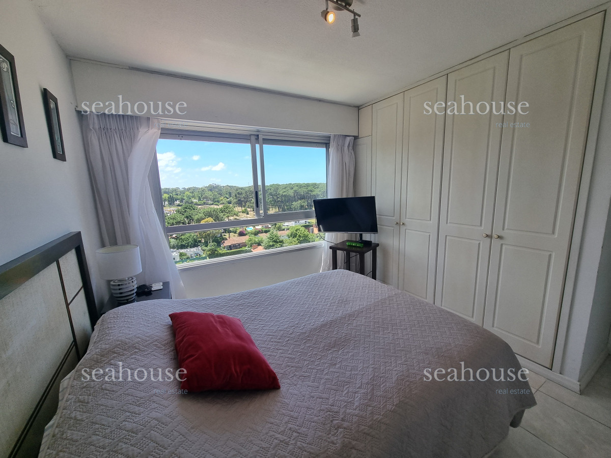 Apartamento Ref.1121 - Departamento en venta en Edificio 12 Lunas.