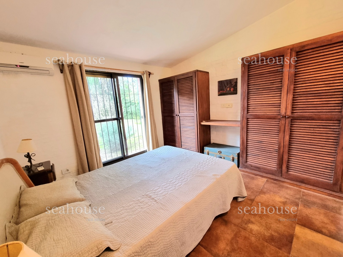 Casa Ref.1060 - Casa en venta en Pinares - 4 dormitorios