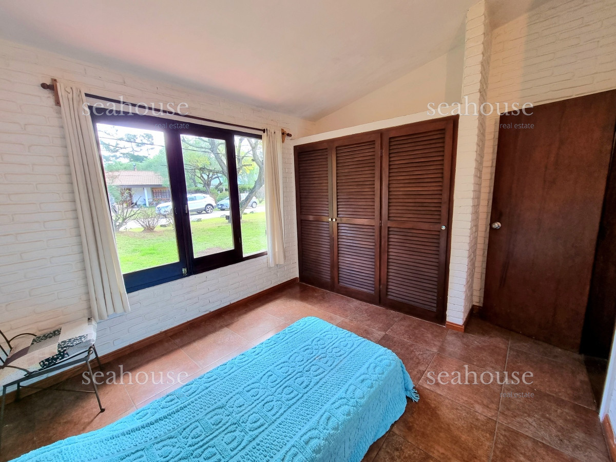 Casa Ref.1060 - Casa en venta en Pinares - 4 dormitorios