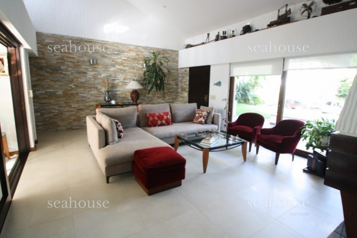 Casa Ref.301 - Hermosa propiedad en Mansa