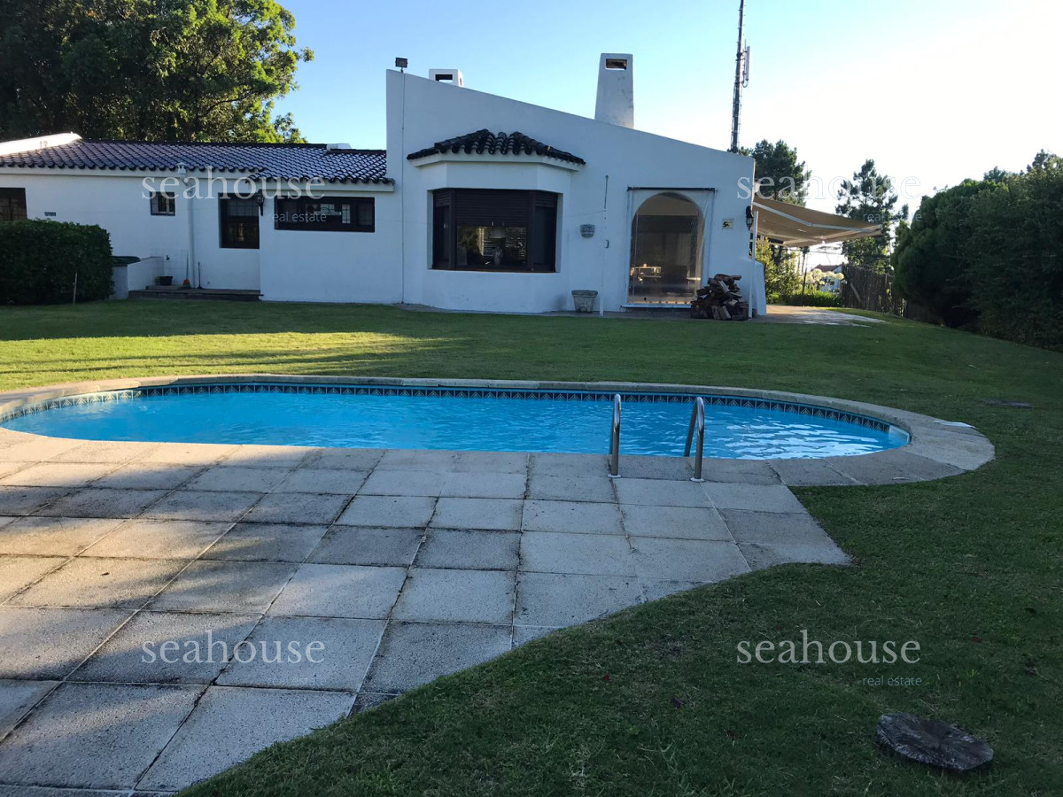 Casa Ref.39 - Casa en venta en Pinares.