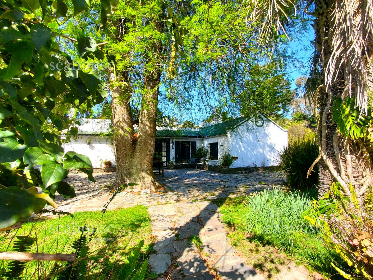 Casa Ref.592 - Casa en el Golf rodeada de vegetación. 