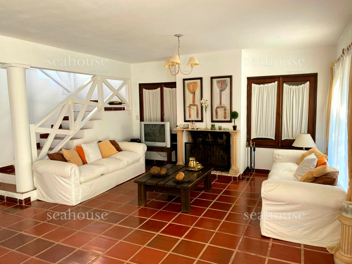 Casa Ref.366 - Excelente casa en venta en La Barra.