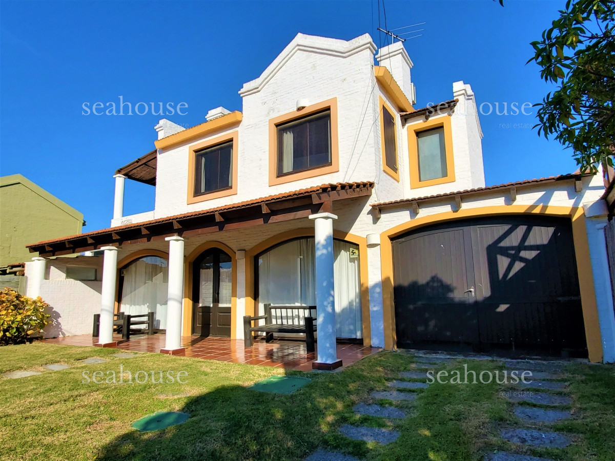 Casa Ref.366 - Excelente casa en venta en La Barra.