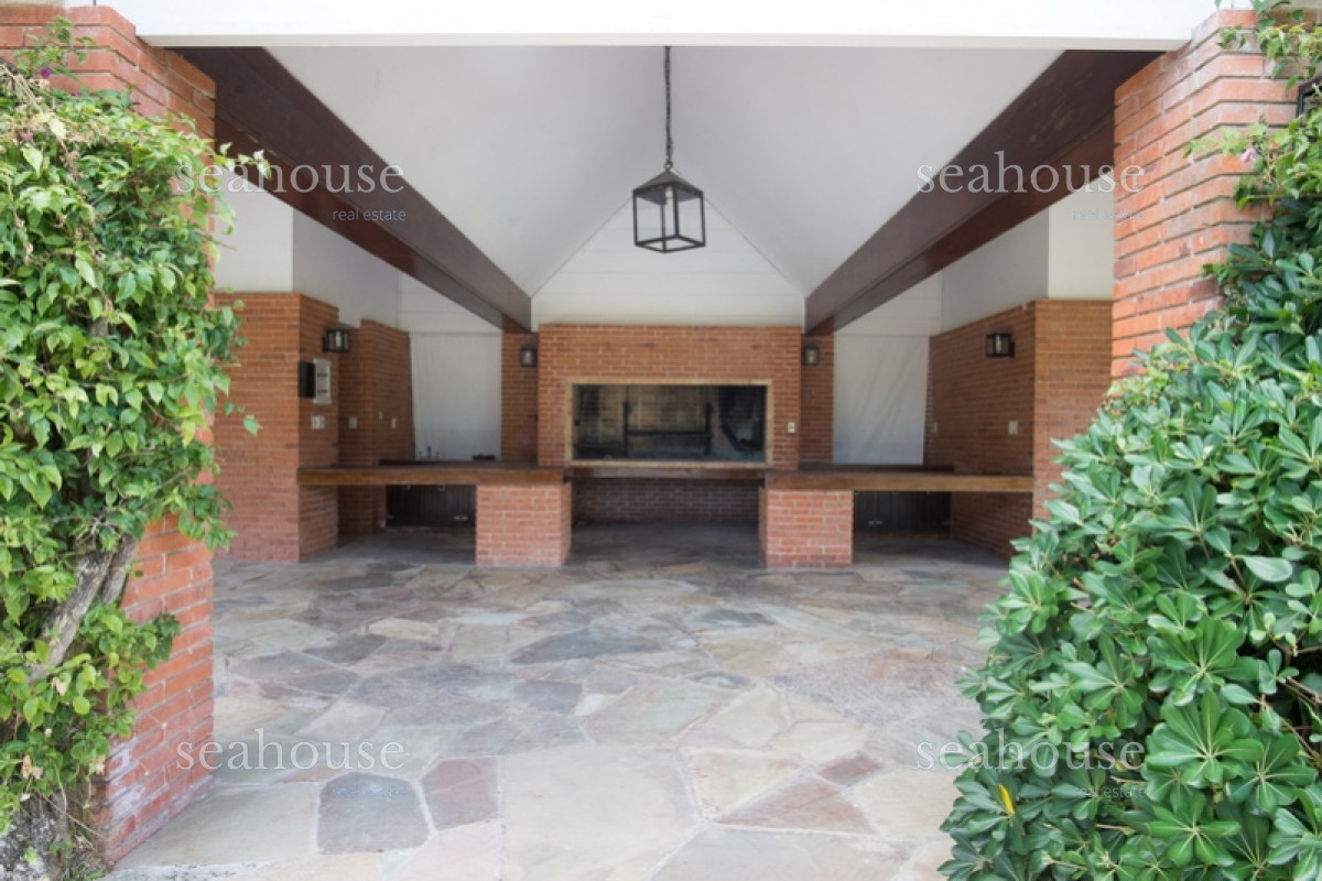 Casa Ref.110 - Casa en Barrio Golf - Arq Arturo Dubourg