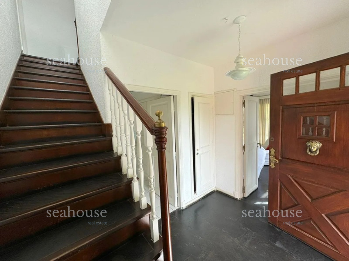 Casa Ref.104 - Casa en venta en Playa Mansa - Excelente construcción