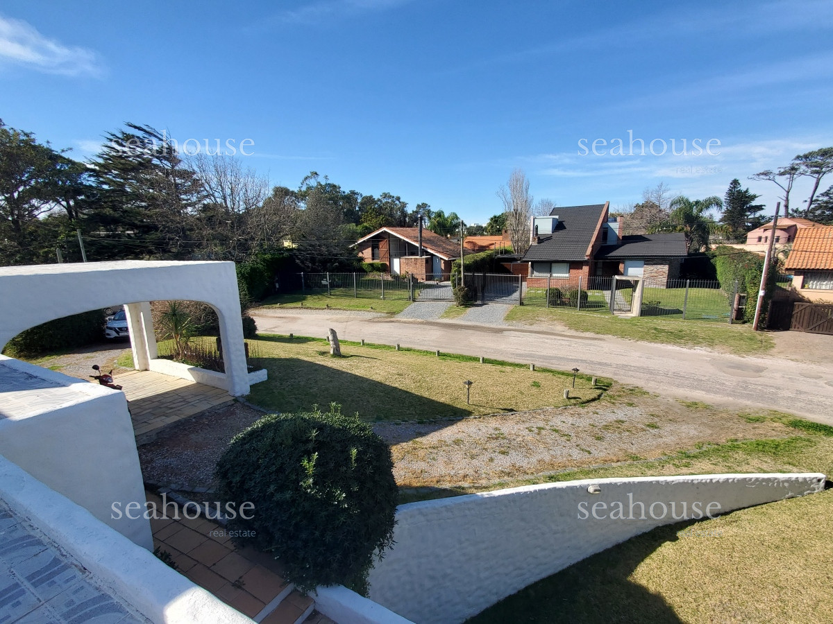 Casa Ref.818 - Pinares - 4 dormitorios