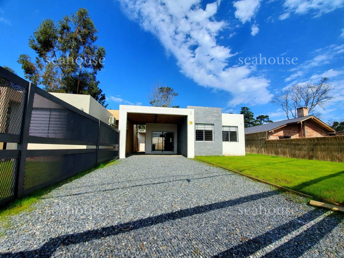 Casa Ref.372 - CASA EN VENTA A ESTRENAR EN PINARES.
