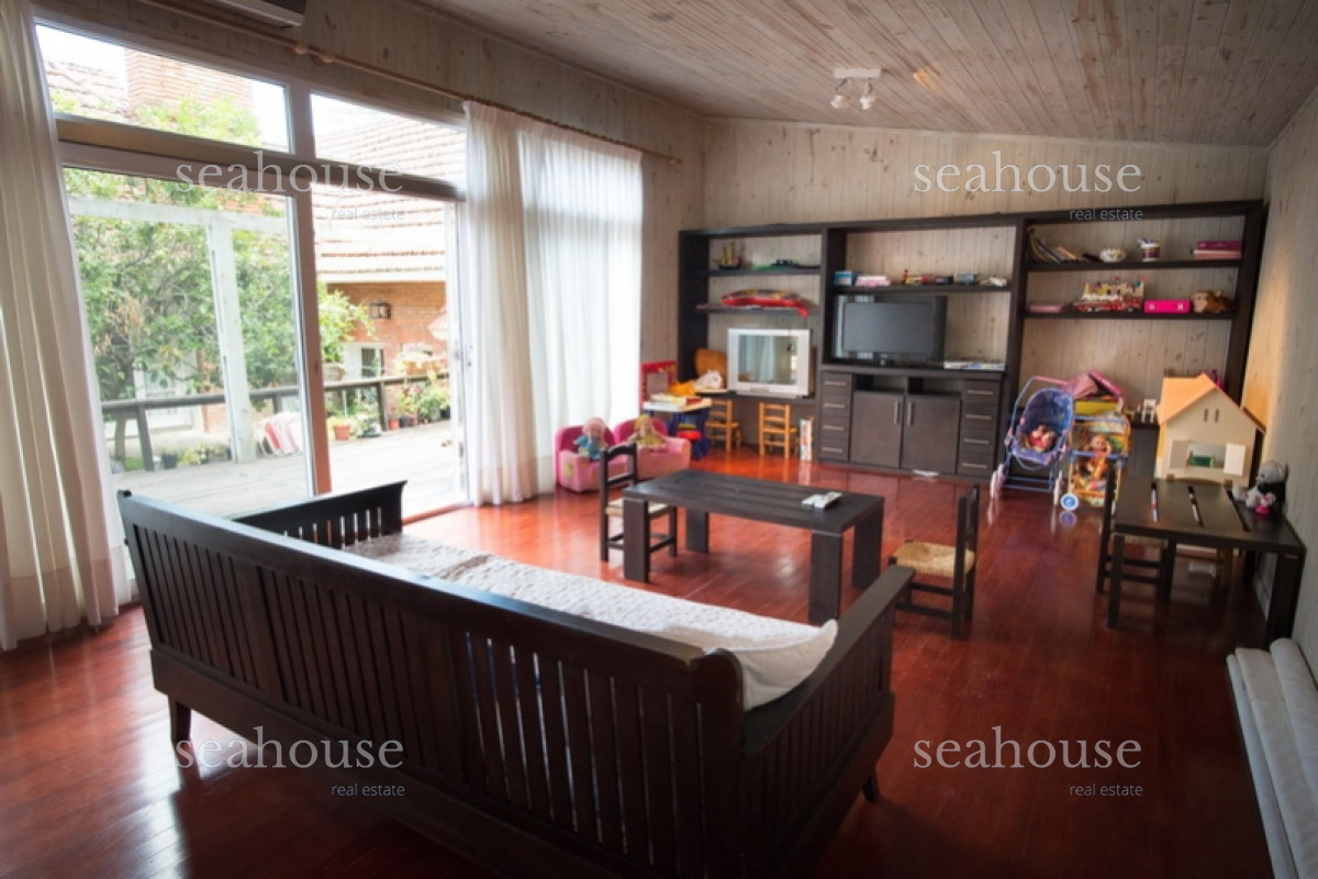 Casa Ref.110 - Casa en Barrio Golf - Arq Arturo Dubourg