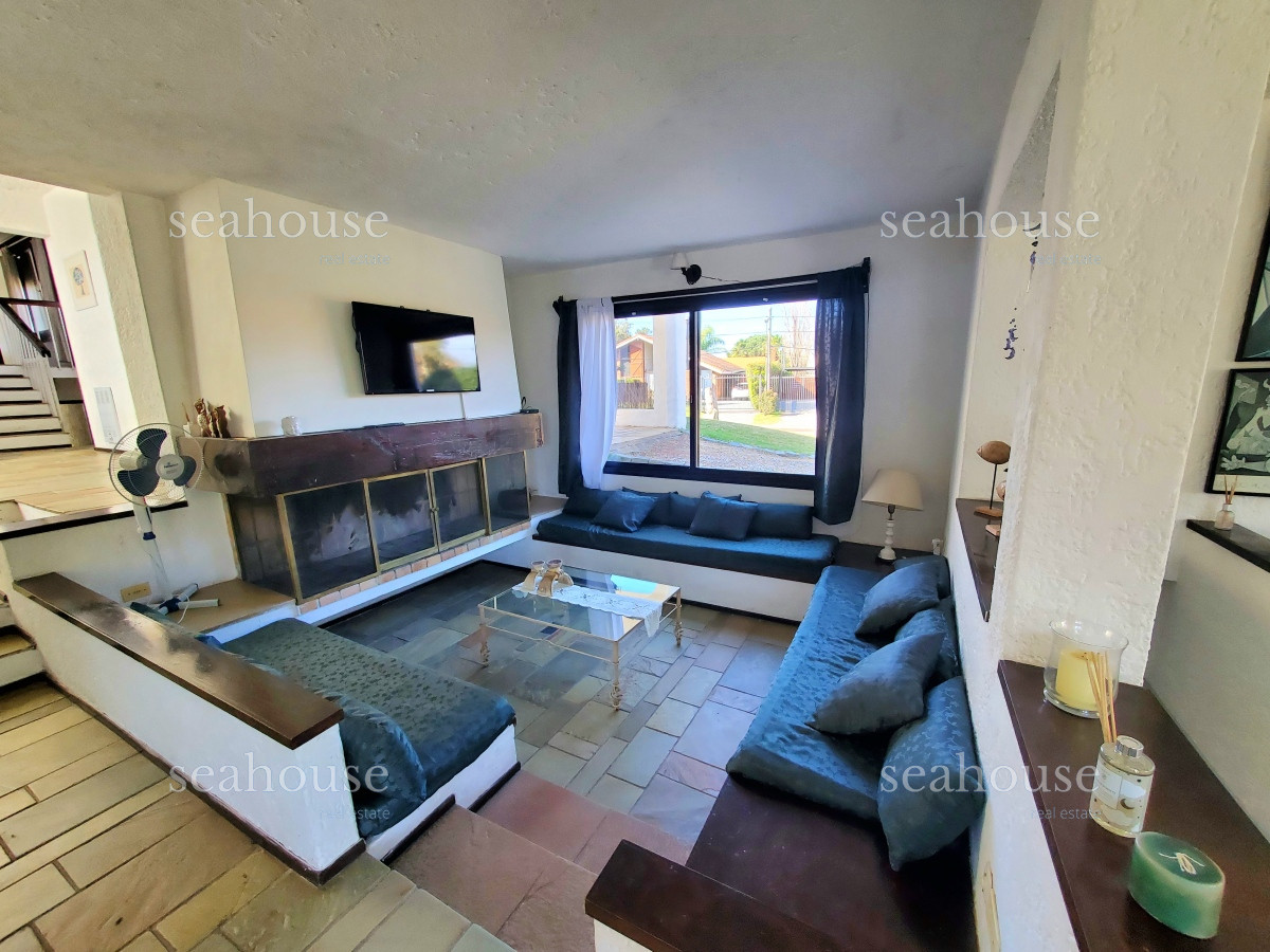 Casa Ref.818 - Pinares - 4 dormitorios