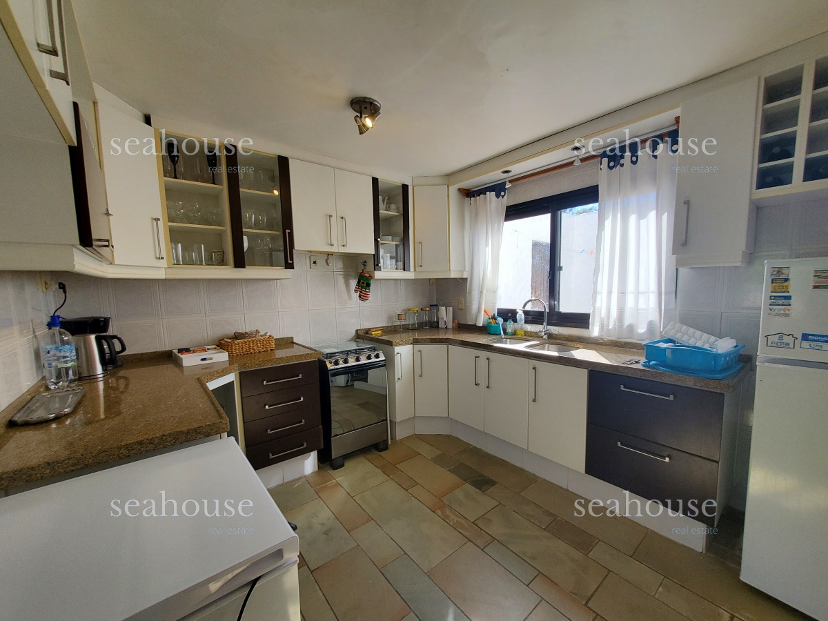 Casa Ref.818 - Pinares - 4 dormitorios