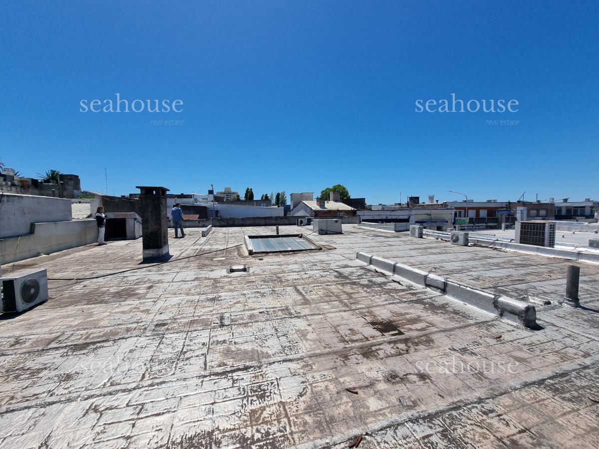 Local Comercial Ref.1096 - Casa para Reciclar en Venta - Centro de Maldonado