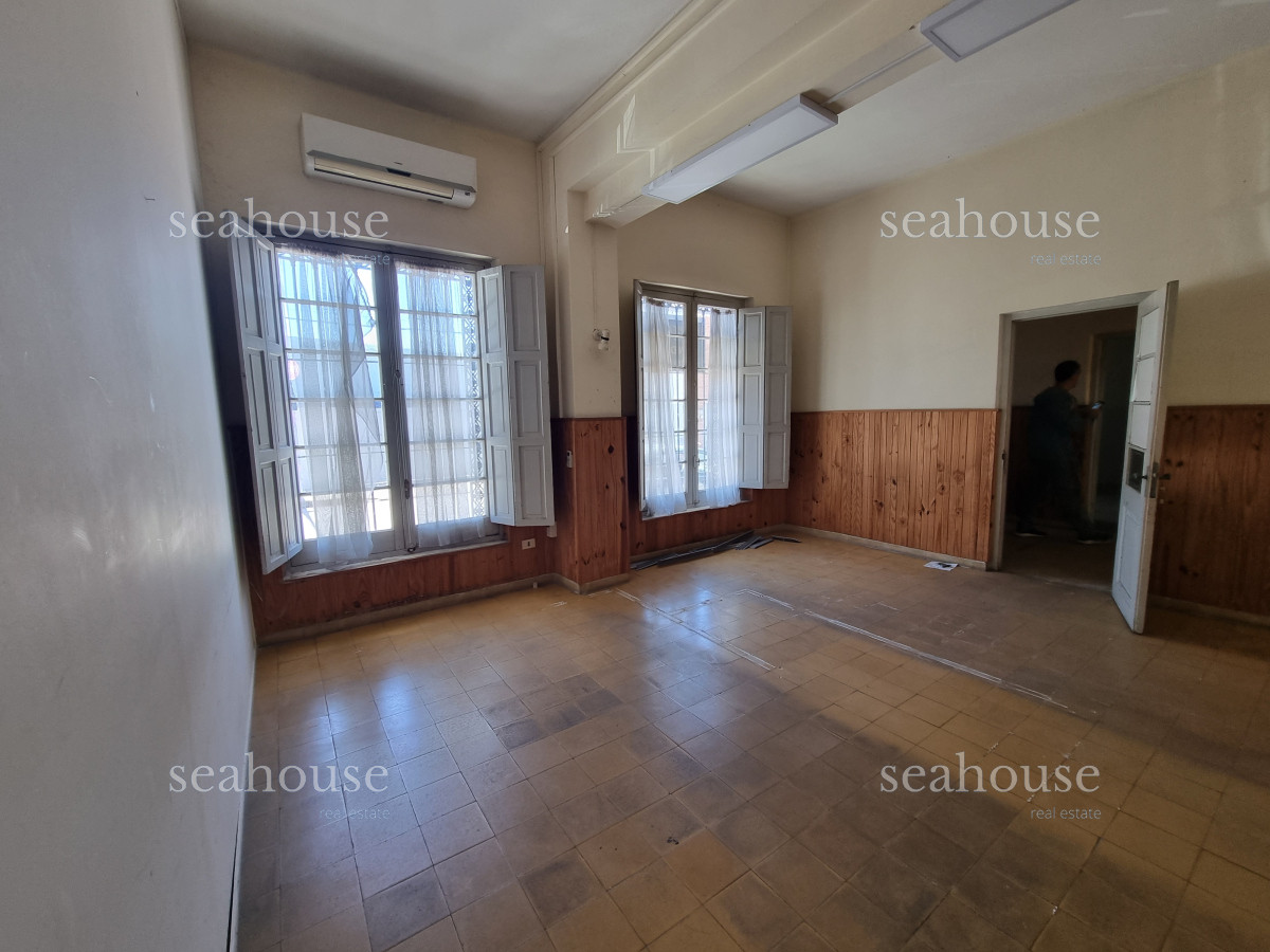 Local Comercial Ref.1096 - Casa para Reciclar en Venta - Centro de Maldonado