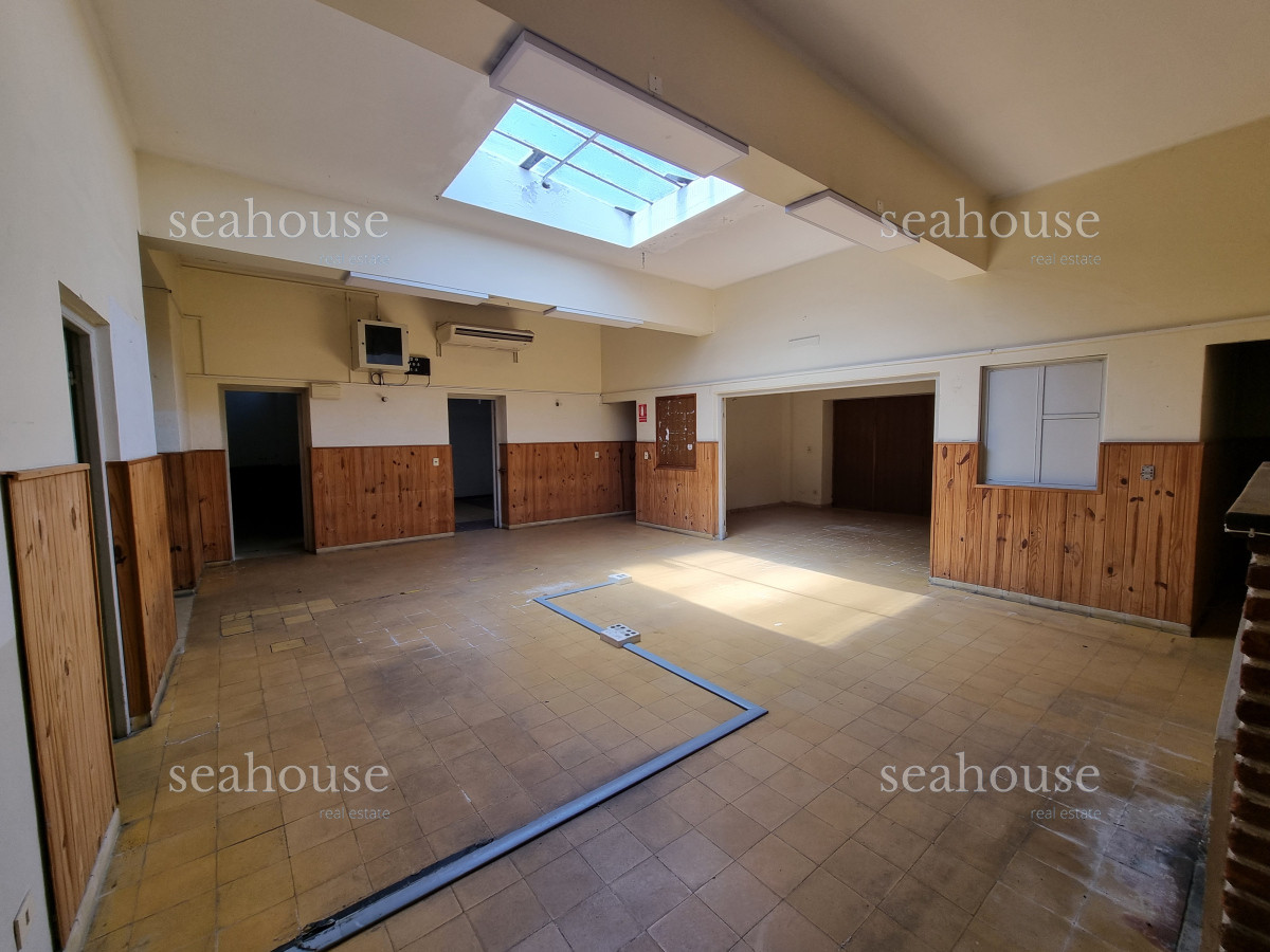 Local Comercial Ref.1096 - Casa para Reciclar en Venta - Centro de Maldonado