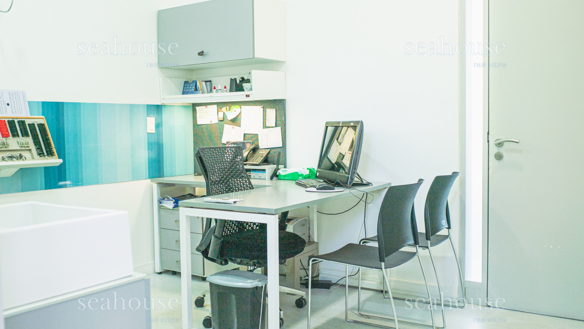 Local Comercial Ref.1271 - Clínica en Venta - Av. Córdoba