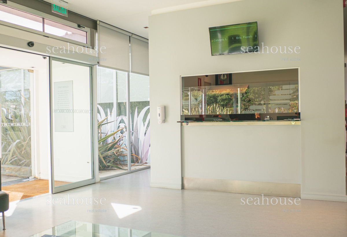 Local Comercial Ref.1271 - Clínica en Venta - Av. Córdoba