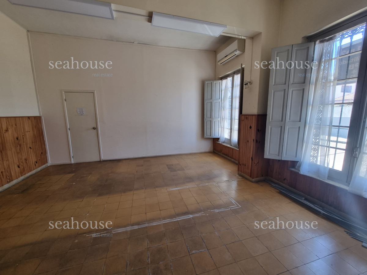 Local Comercial Ref.1096 - Casa para Reciclar en Venta - Centro de Maldonado