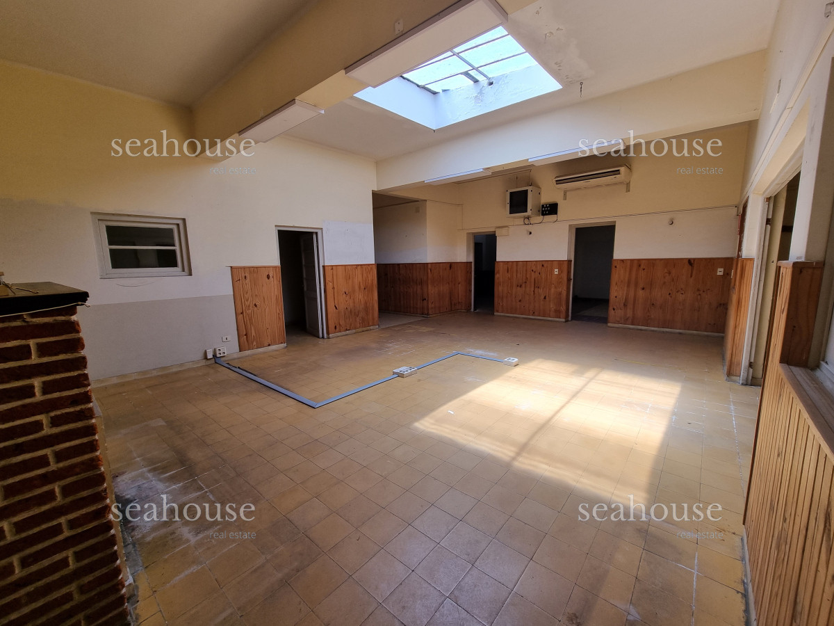Local Comercial Ref.1096 - Casa para Reciclar en Venta - Centro de Maldonado