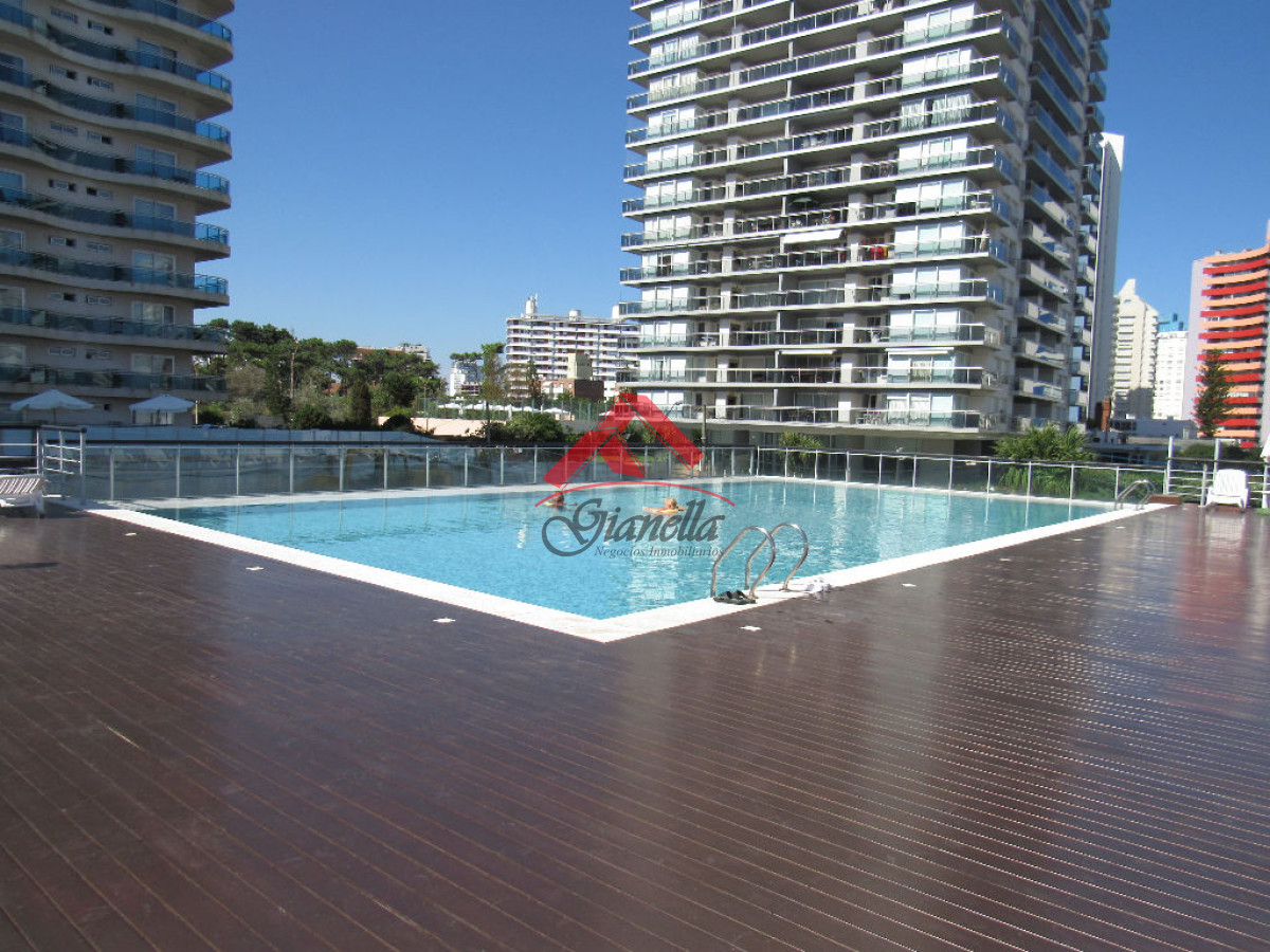 Apartamento ID.1657 - Parrillero propio y vista al mar