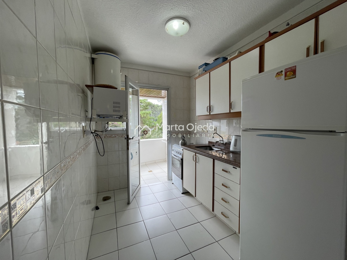 Apartamento ID.41219 - Playa Mansa, lindo entorno, edificio bajo buen lugar para descansar