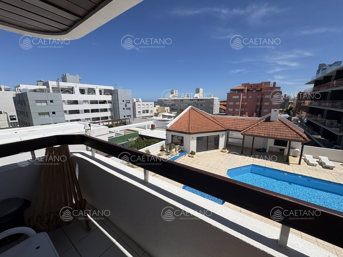 Venta apartamento 2 dormitorios. Peninsula, Punta del Este.  - DMC16646A