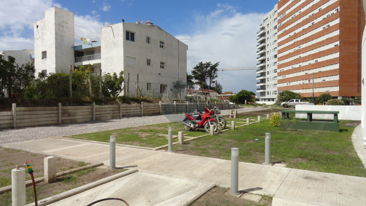 Apartamento ID.5665 - APARTAMENTO A LA VENTA EN AIDY GRILL PUNTA DEL ESTE