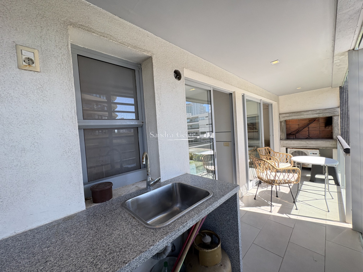 Apartamento ID.3384 - VENTA TORRE FRANCIA PARRILLERO EXCLUSIVO