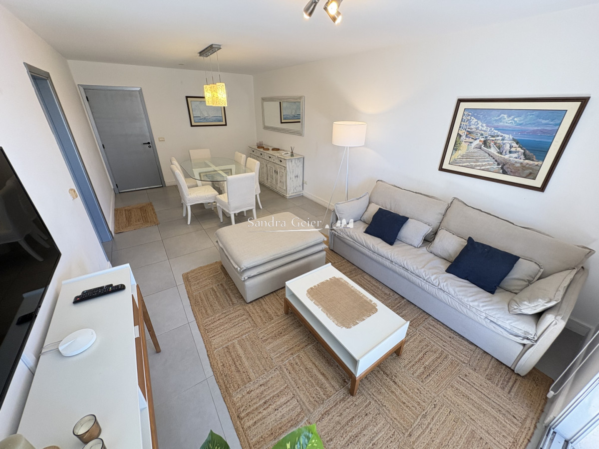 Apartamento ID.3384 - VENTA TORRE FRANCIA PARRILLERO EXCLUSIVO